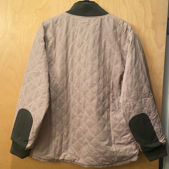 BYLT Hi-Lo Reversible Bomber Jacket Quilted Pattern
Green & Beige - Picture 3 of 11